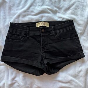 Hollister Low Rise Short Shorts